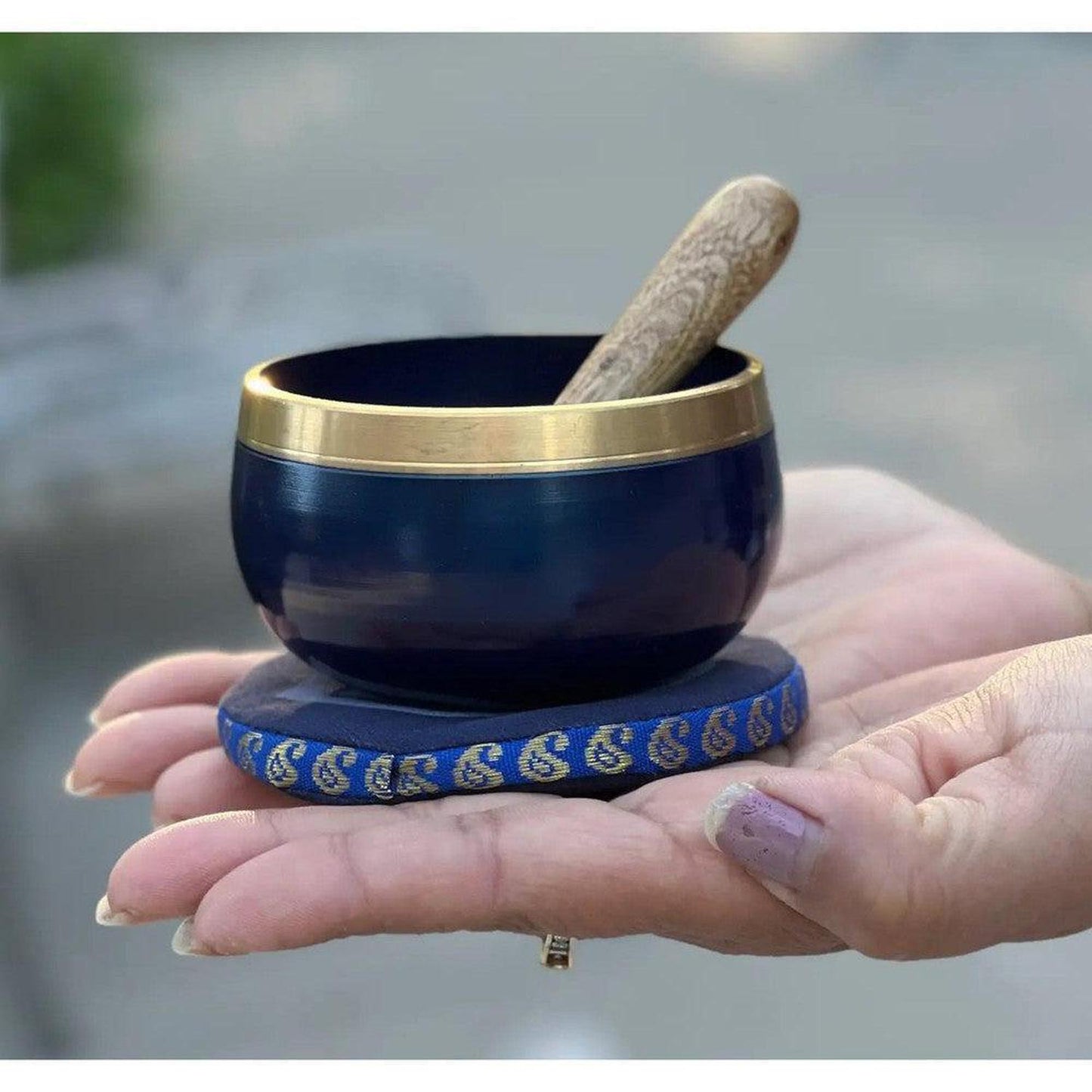 'Third Eye' Chakra Singing Bowl Set. Raise your inner Vibrational Sound - When balancing your third eye chakra, meditate with amethyst, carry the stone with you. Balancing this chakra is important for perception, awareness, and spiritual communication. Some say that when open, the third eye chakra can provide wisdom and insight, as well as deepen your spiritual connection. Buy Now at Sacred Remedy